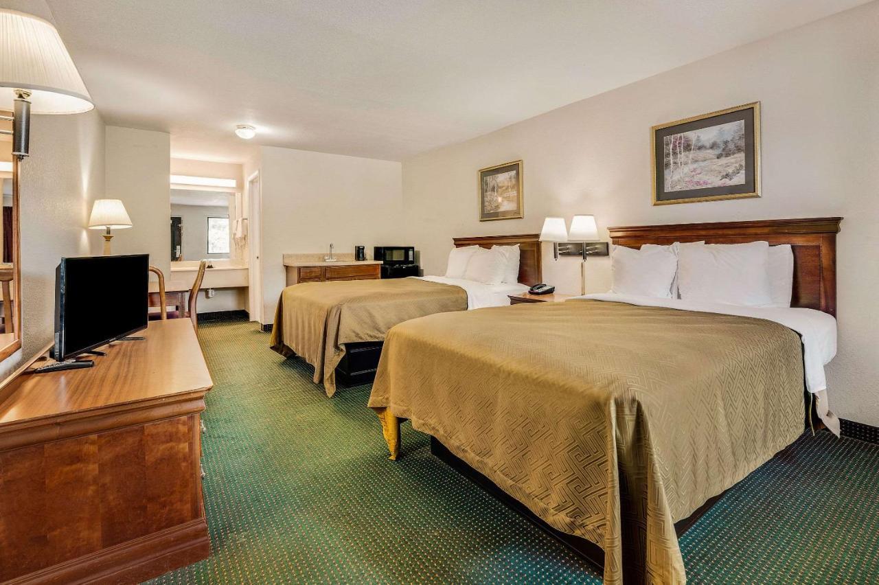 Rodeway Inn Sandersville Extérieur photo